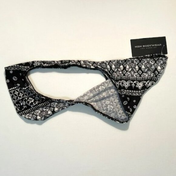 N2N Bodywear Size L Provence Micro Bikini - Black/White - Batik Design - Picture 6 of 13